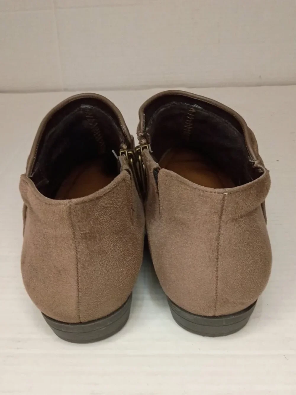 Comfortview Bexley Taupe Faux Suede Ankle Booties Women’s 9WW